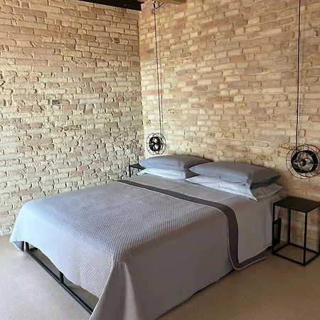 Vecchio Calzaturificio Verducci Affittacamere *